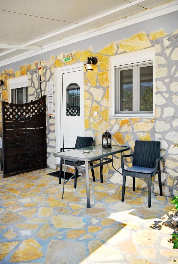 Spiros House And Studios Yénion Exterior foto